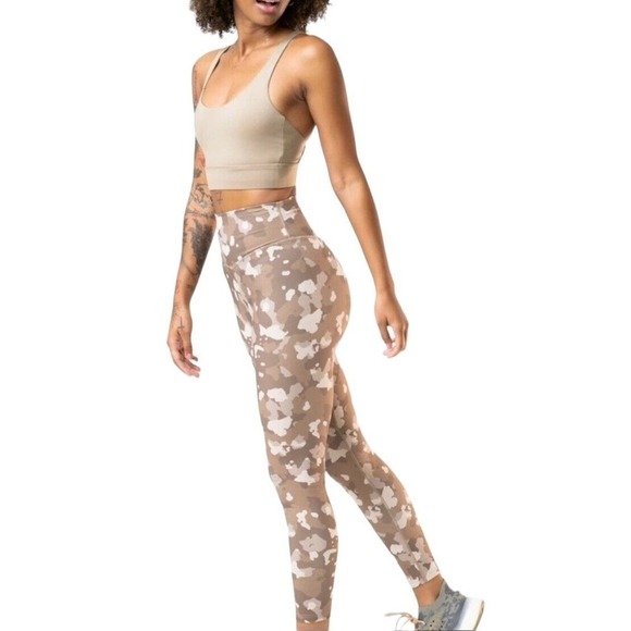 Balance Athletica Vitality Ascend Pant High Rise Camo Leggings Brown Size Medium - Picture 12 of 13